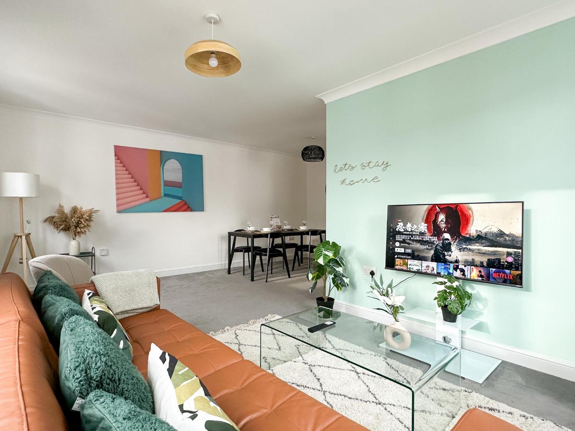 Luxury 2 Bedroom City Centre Apartment - Secure Parking - Amazing Location! Кэнтербари Экстерьер фото